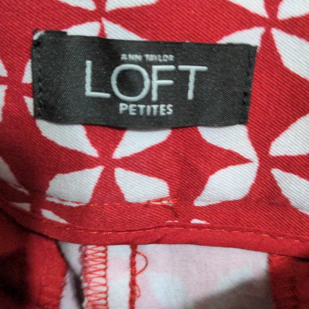 Ann Taylor Loft Women's Red & White Julie Skinny Pants. Size 6 P - Picture 5 of 7